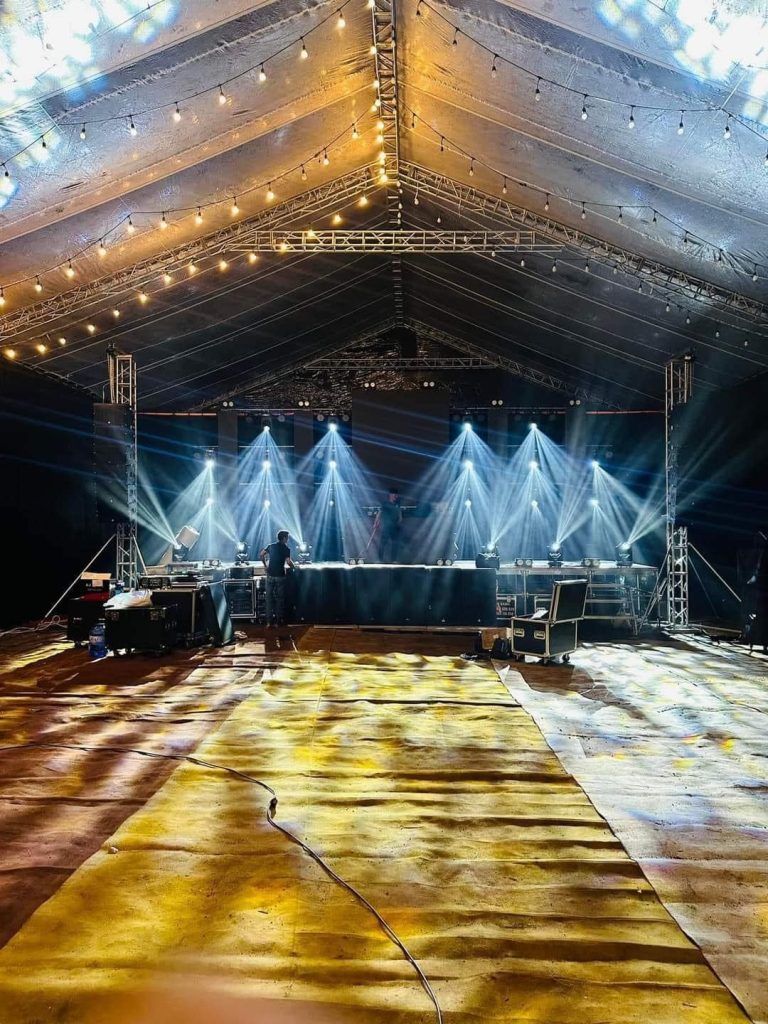 RẠP SỰ KIỆN & BÀN GHẾ CAO CẤP