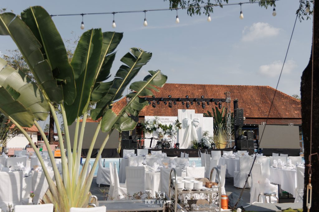 TRANG TRÍ TIỆC NGOÀI TRỜI